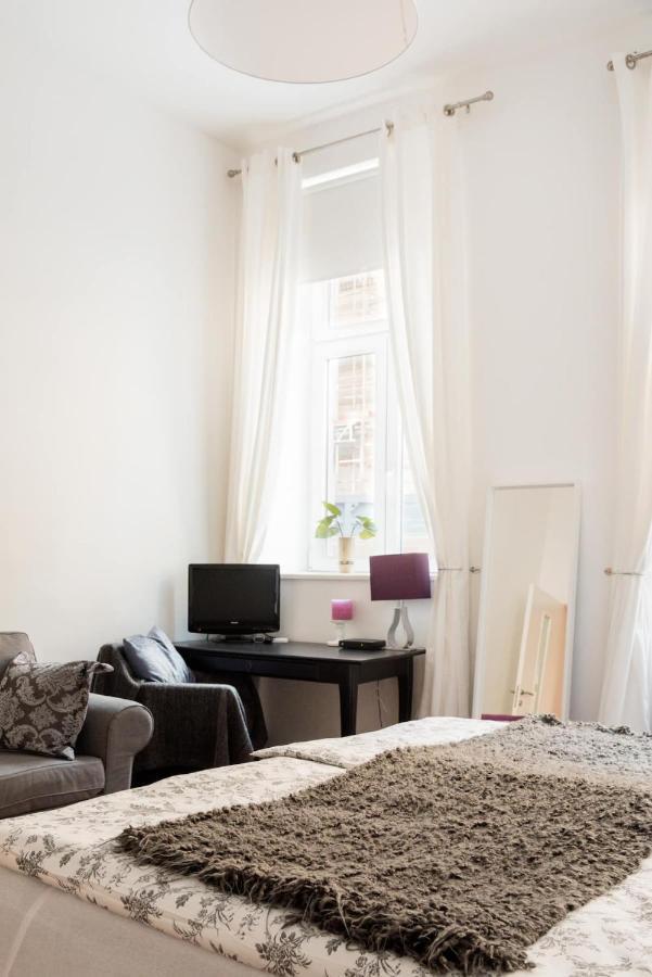 Luxurious And Spacious 5 Min Walk To City Center, 1-2 Wien Exterior foto